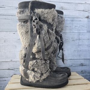 Manitobah Mukluks Tall Wrap Grey Charcoal Fur Winter Boots Womens 6 Mens 4